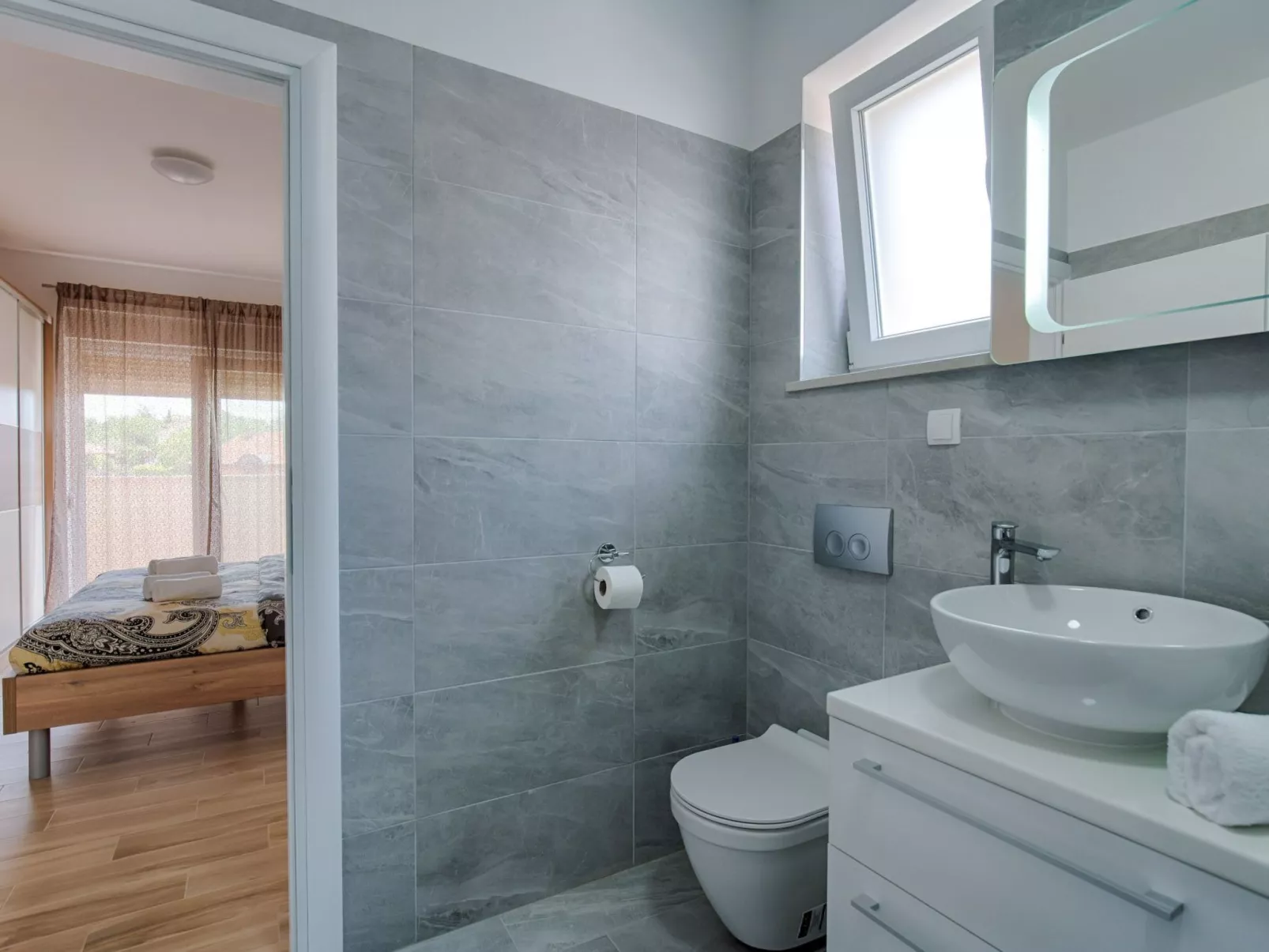 Haus in Pinezići mit privatem Pool - Image-tags.info