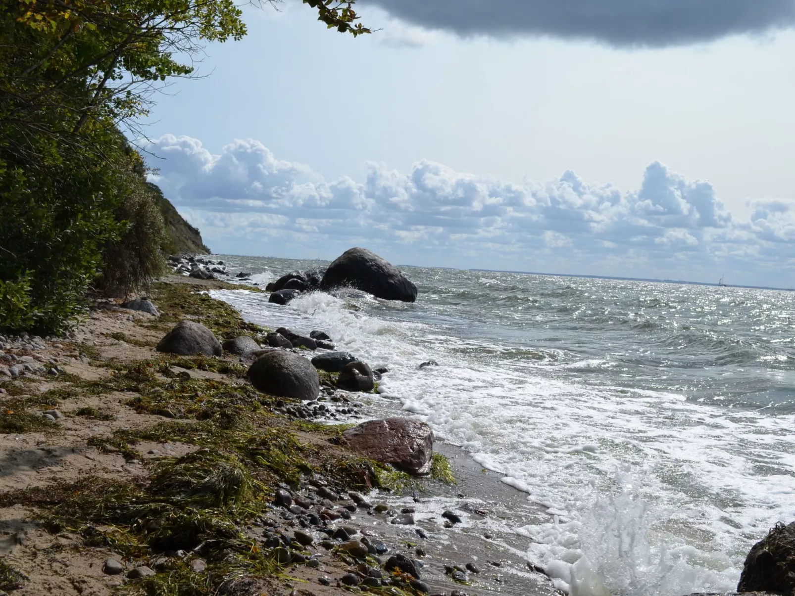 TRADITIONELLES REETDACHHAUS MIT SAUNA, KAMINOFEN UND PRIVATEM WASSERZUGANG - Image-tags.info