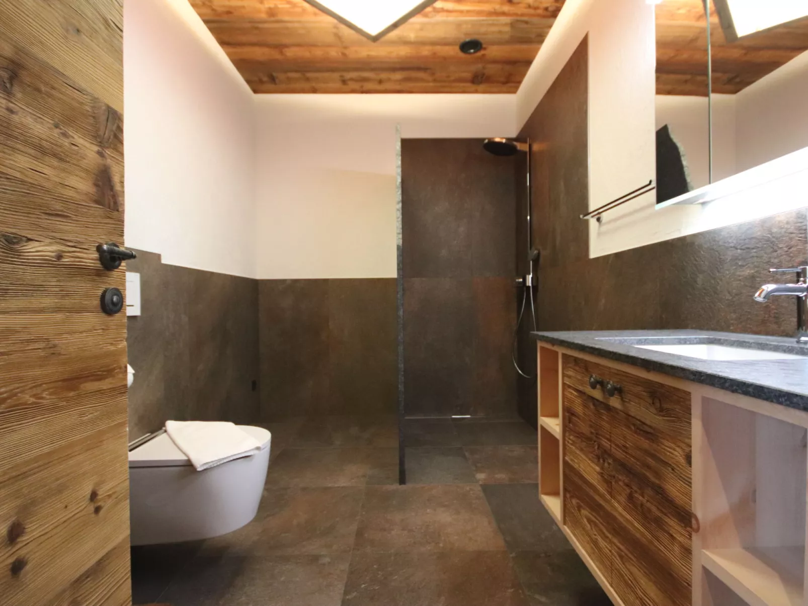 Chalet Ebenholz - Binnen