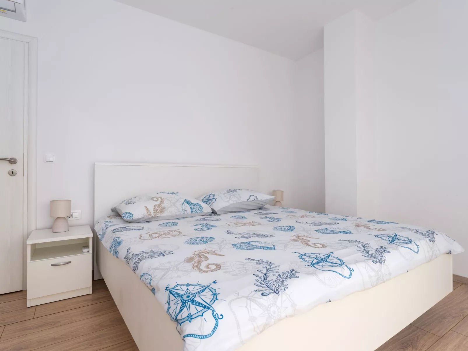 Schöne neue Villa mit Pool in Strandnähe - Image-tags.info