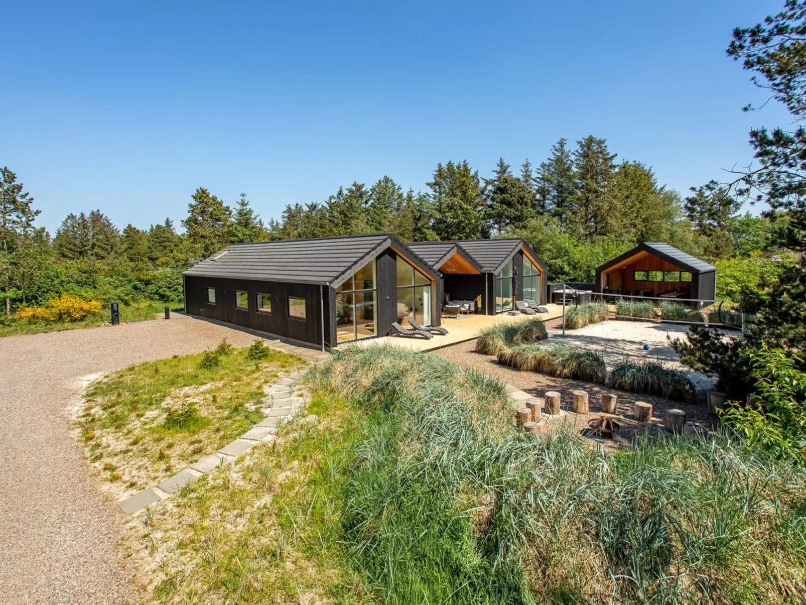 "Menja" - 1.4km from the sea - Buiten