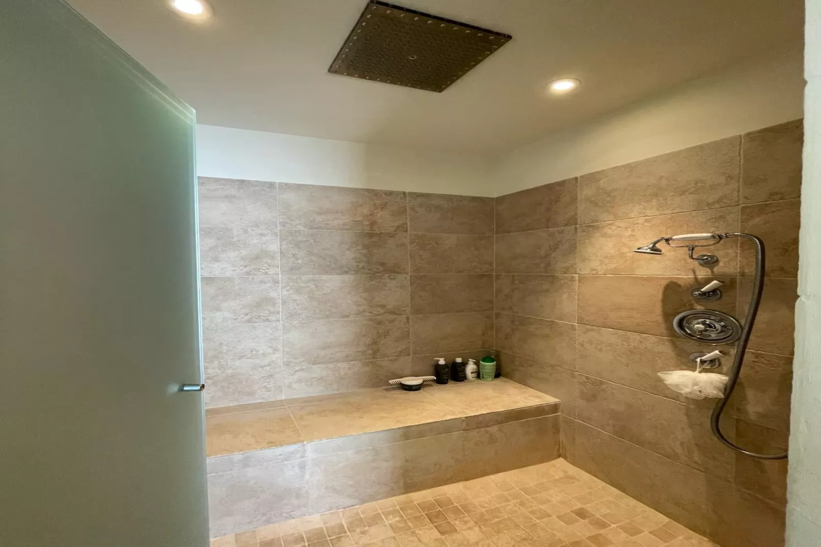 Mas Maillane demeure du XVIIIe entièrement rénové-Badkamer