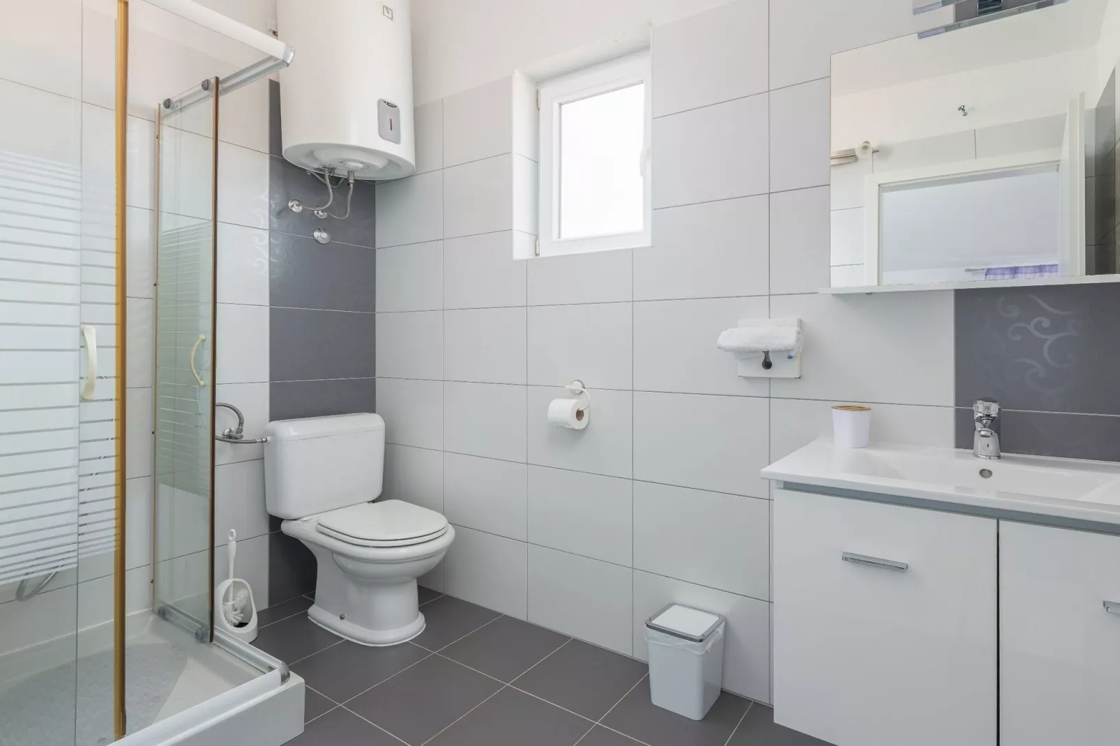 Villa Blanka - Six Bedroom Villa with Swimming Pool and Sea View-Badkamer