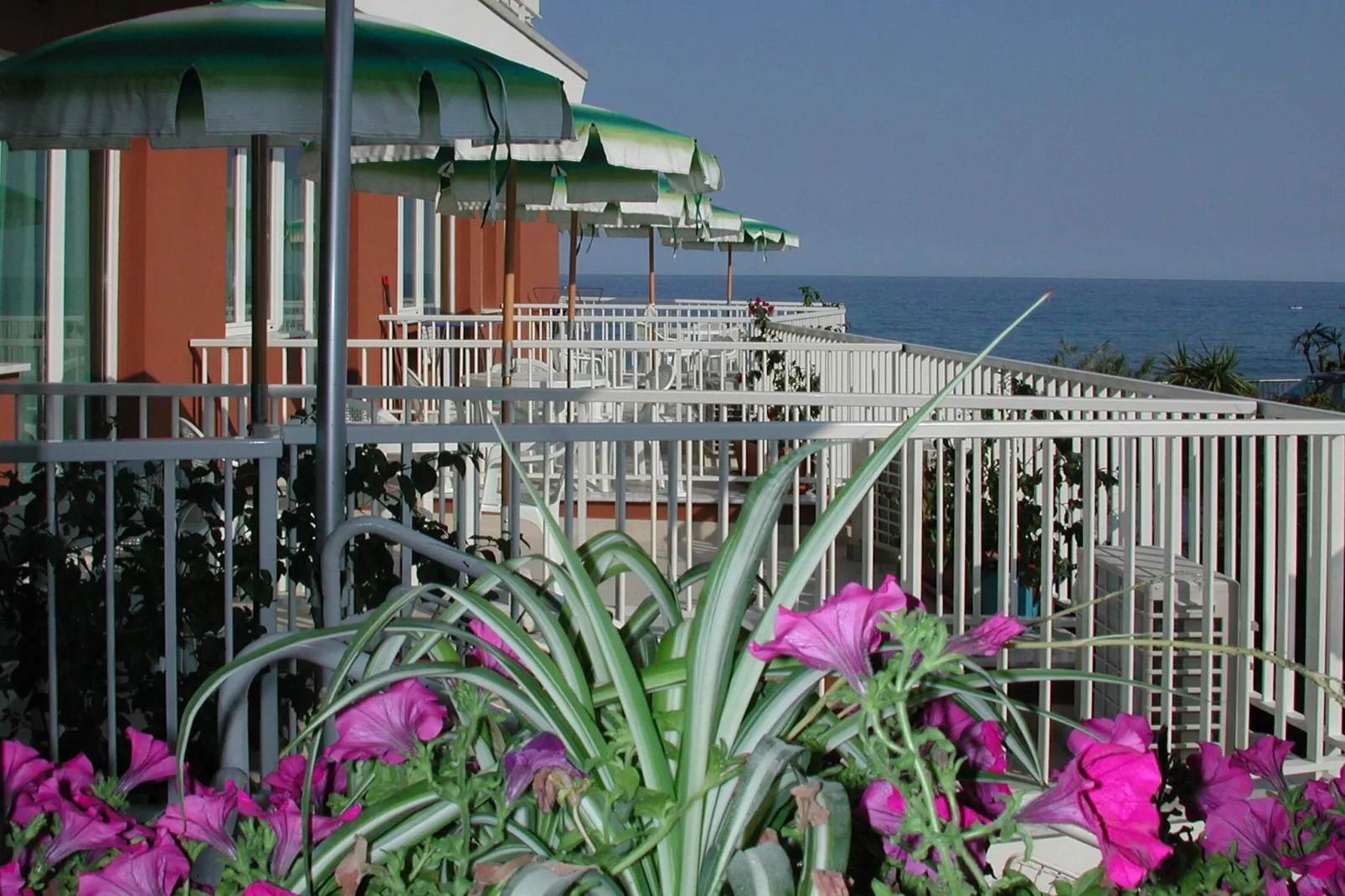 Residence Stella Maris-3 PAX Sea view-M3VM-Uitzicht zomer