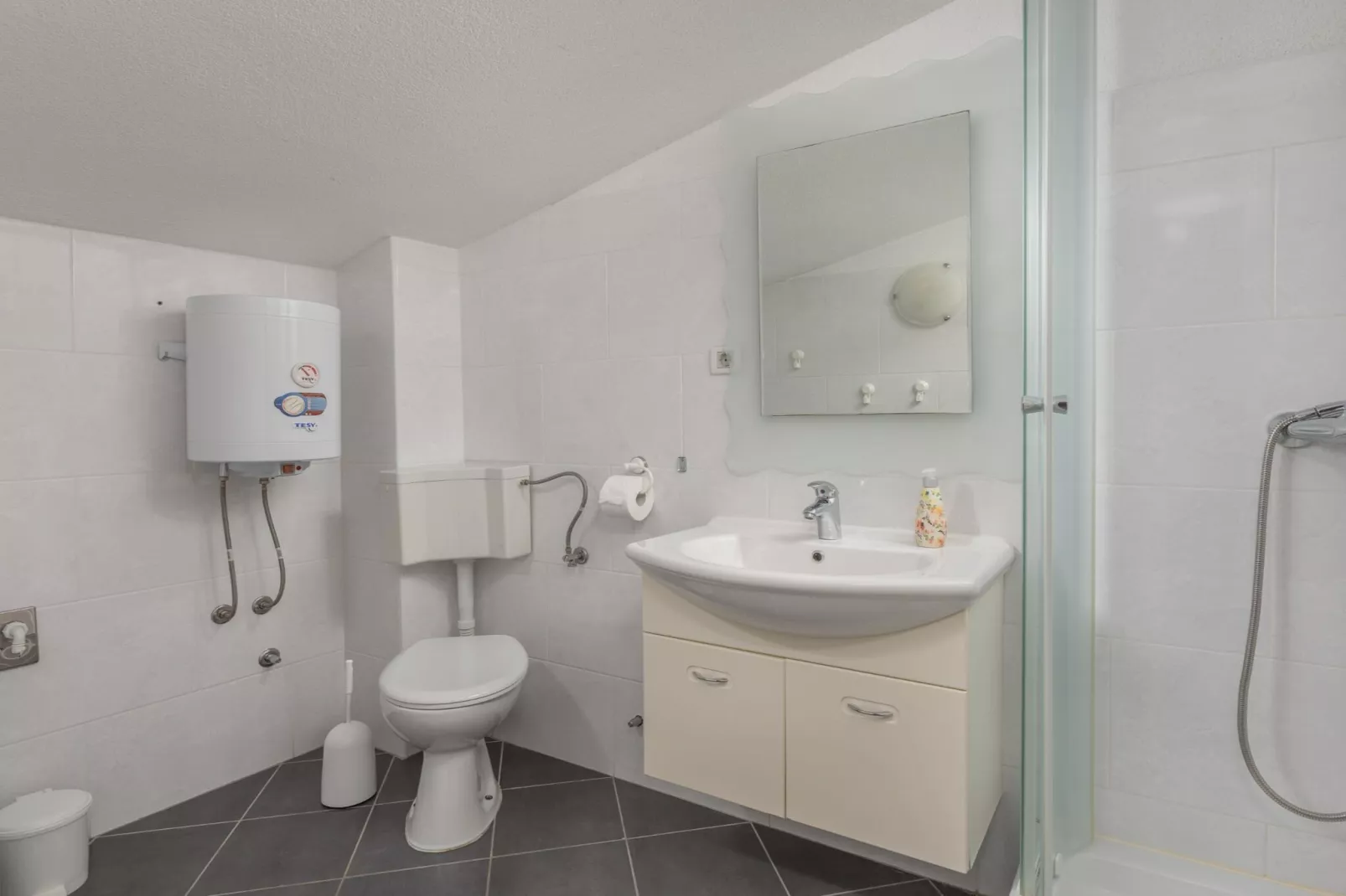 Villa Blanka - Six Bedroom Villa with Swimming Pool and Sea View-Badkamer