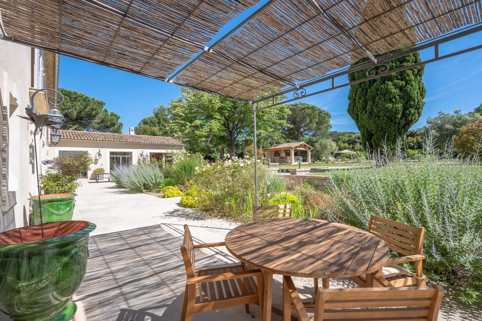 Mas prestigieux au coeur de Saint-Remy-de-Provence-Terrasbalkon