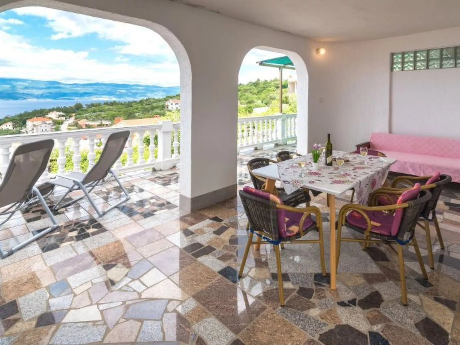 Luxuriöse Villa mit Pool und fantastischem Meerblick - Image-tags.info