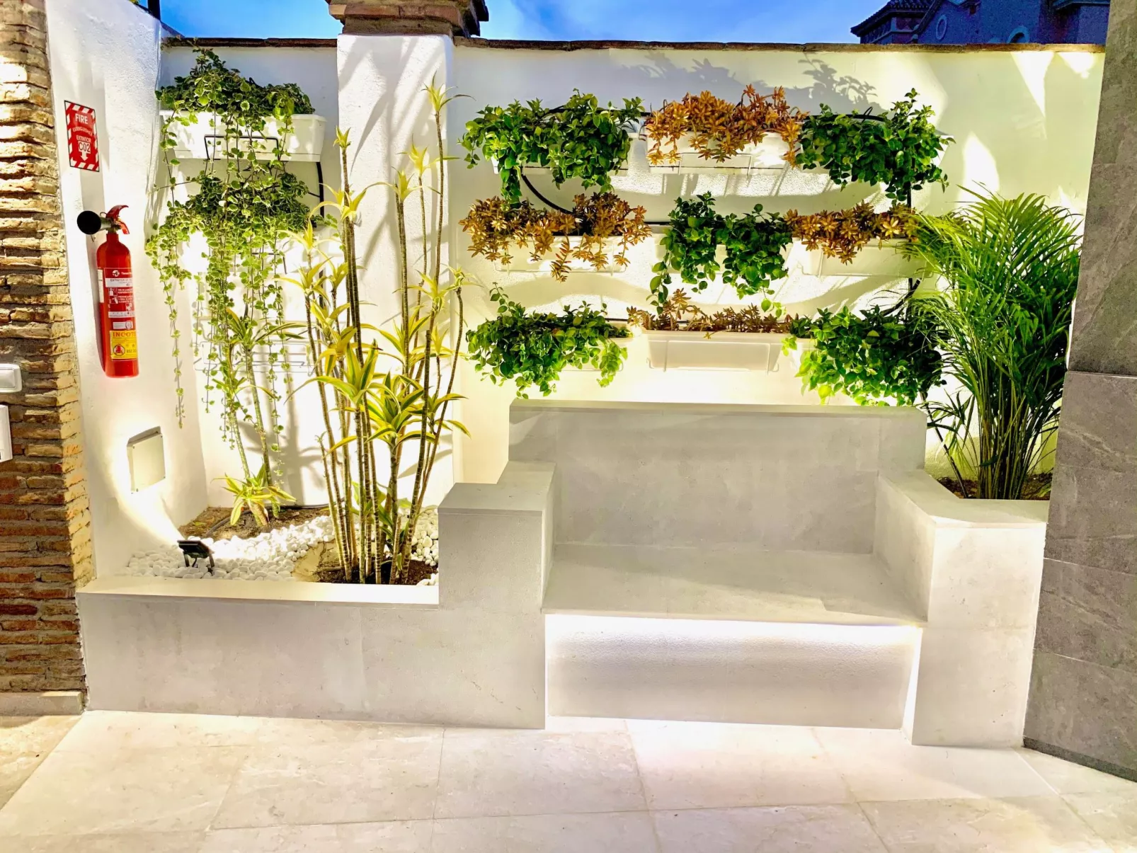 In der Nähe des Strandes, beheiztes Schwimmbad, Spielraum, Spielzimmer, etc - Buiten