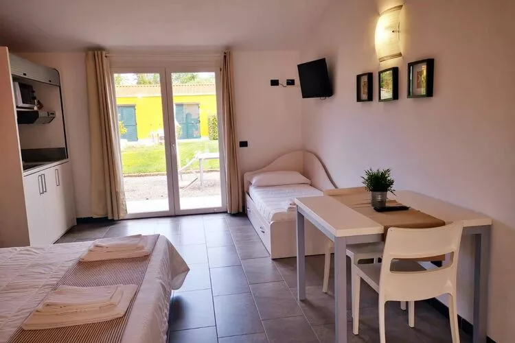 Residence Rebi Village in Imperia - Mobilehome 4 Pearl / MH4-Slaapkamer