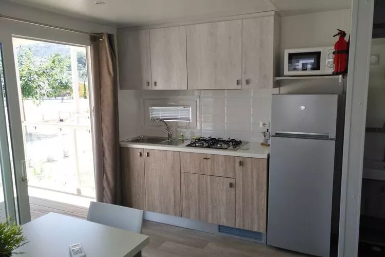 Residence Rebi Village in Imperia - Mobilehome 4 Pearl / MH4-Keuken