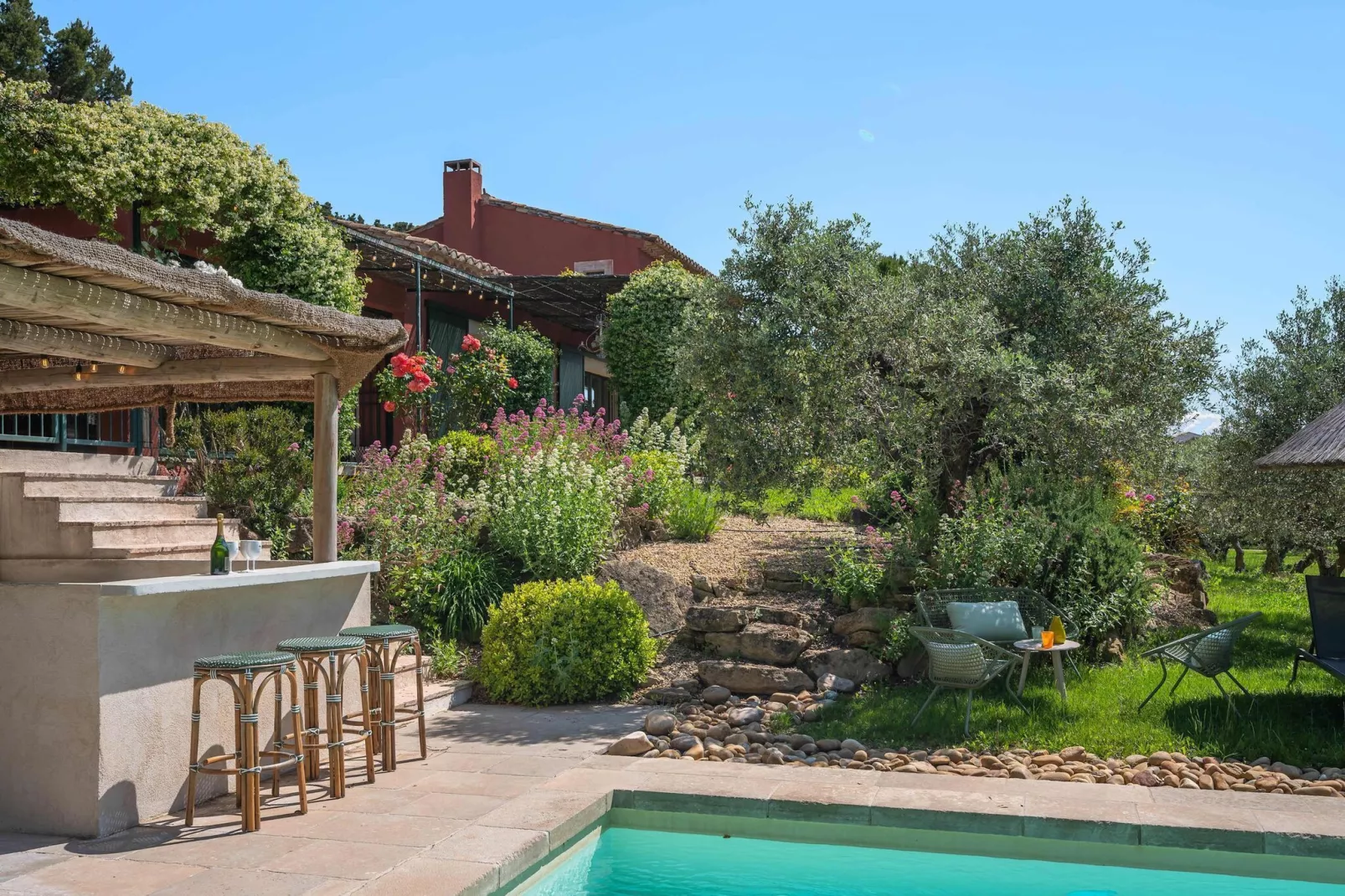 Le Mas Elaïa  votre havre familial avec piscine privée-Tuinen zomer