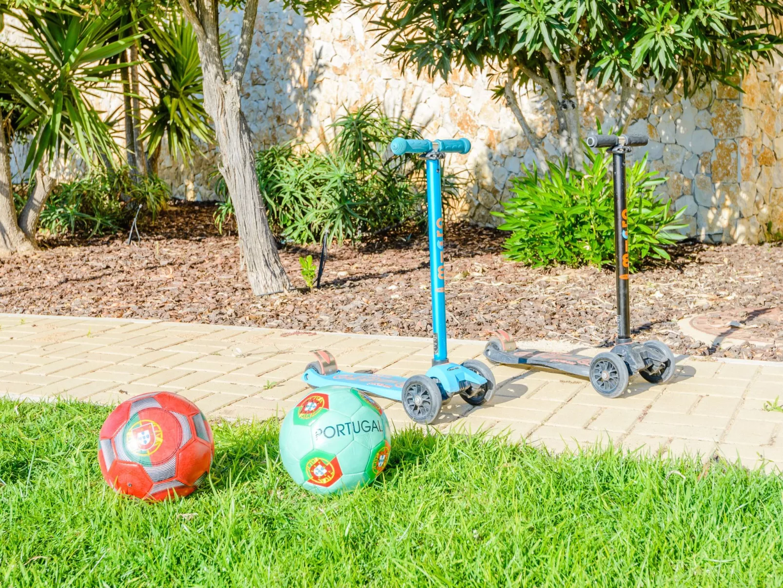 "Elena 1" mit Blick auf das Wasser - Image-tags.info