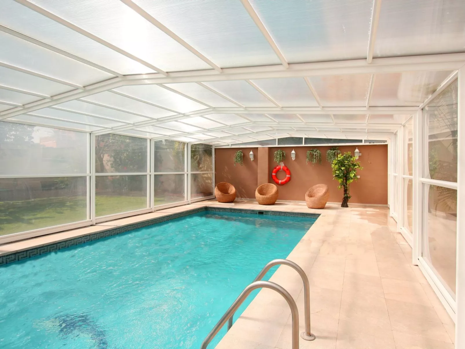 In der Nähe des Strandes, beheiztes Schwimmbad, Spielraum, Spielzimmer, etc - Buiten