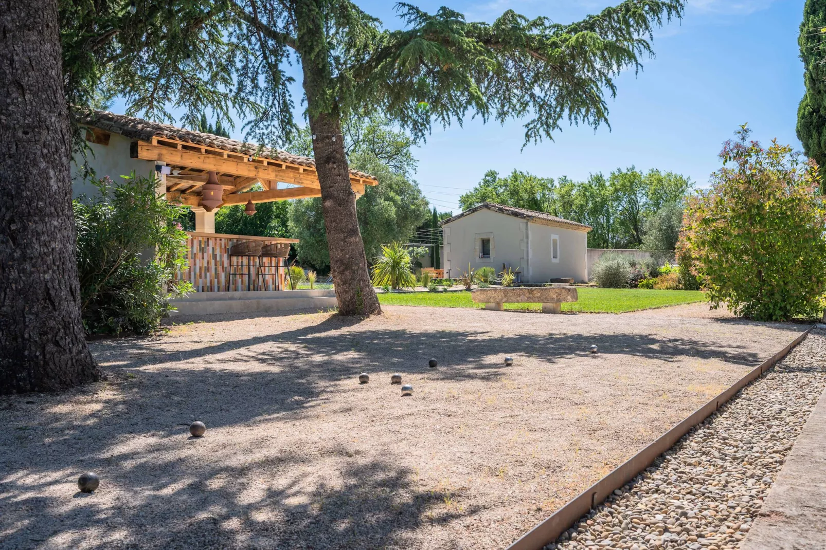 Mas prestigieux au coeur de Saint-Remy-de-Provence-Tuinen zomer