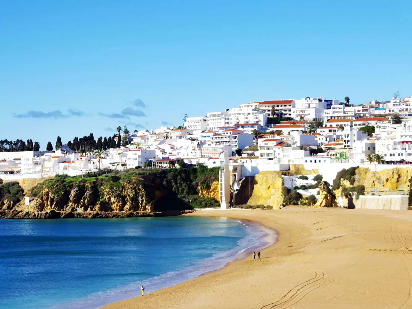 "Elena 2" mit Blick auf das Wasser - Image-tags.info