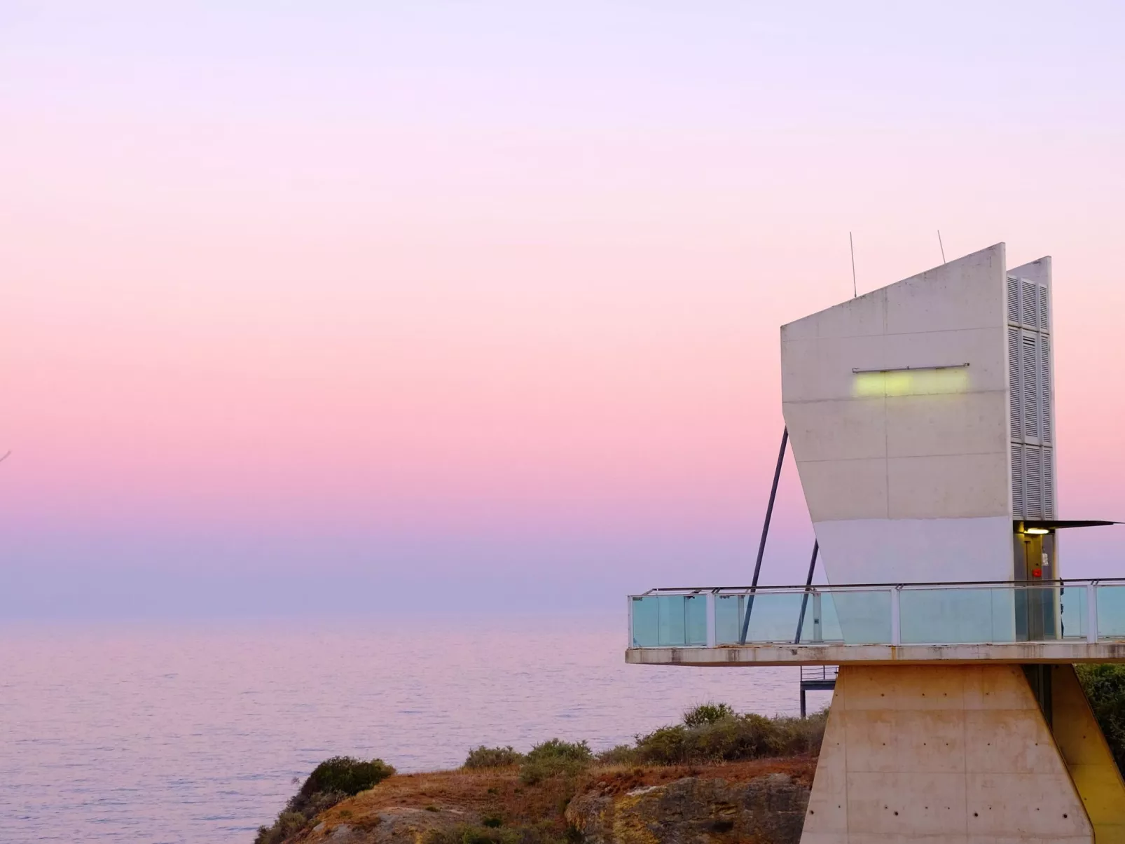 "Elena 2" mit Blick auf das Wasser - Image-tags.info