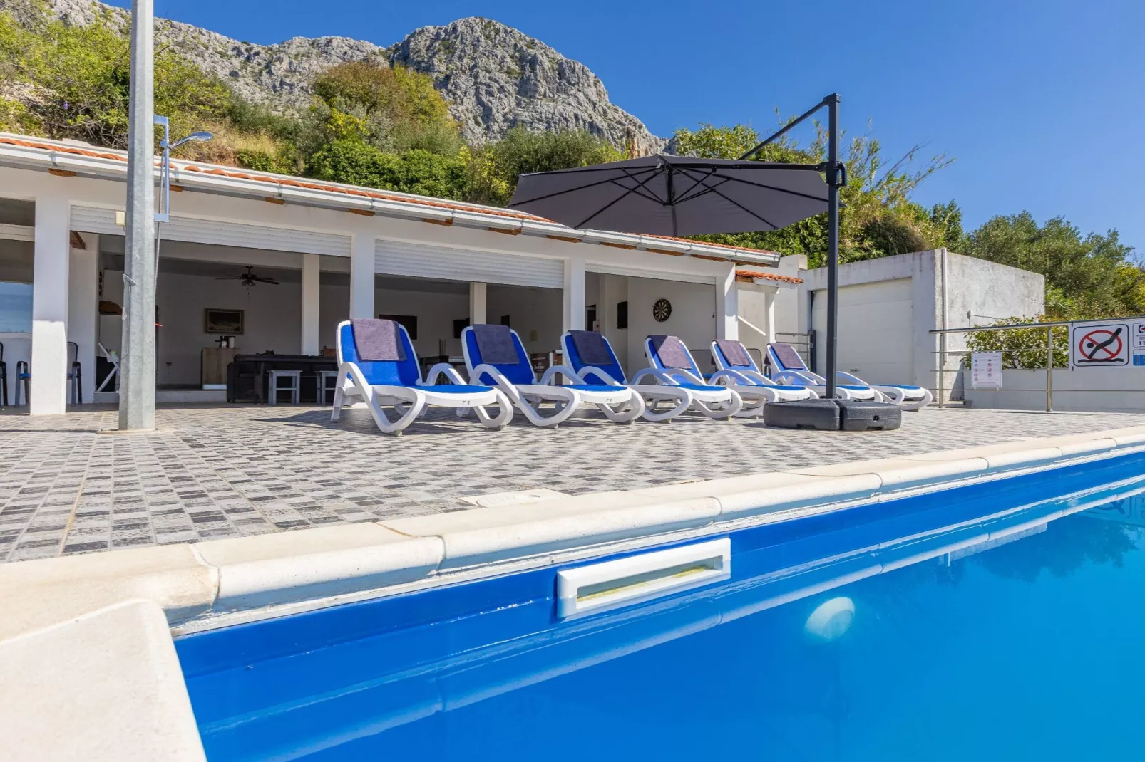 Villa Blanka - Six Bedroom Villa with Swimming Pool and Sea View-Zwembad