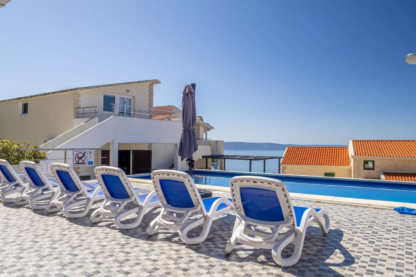 Villa Blanka - Six Bedroom Villa with Swimming Pool and Sea View-Zwembad