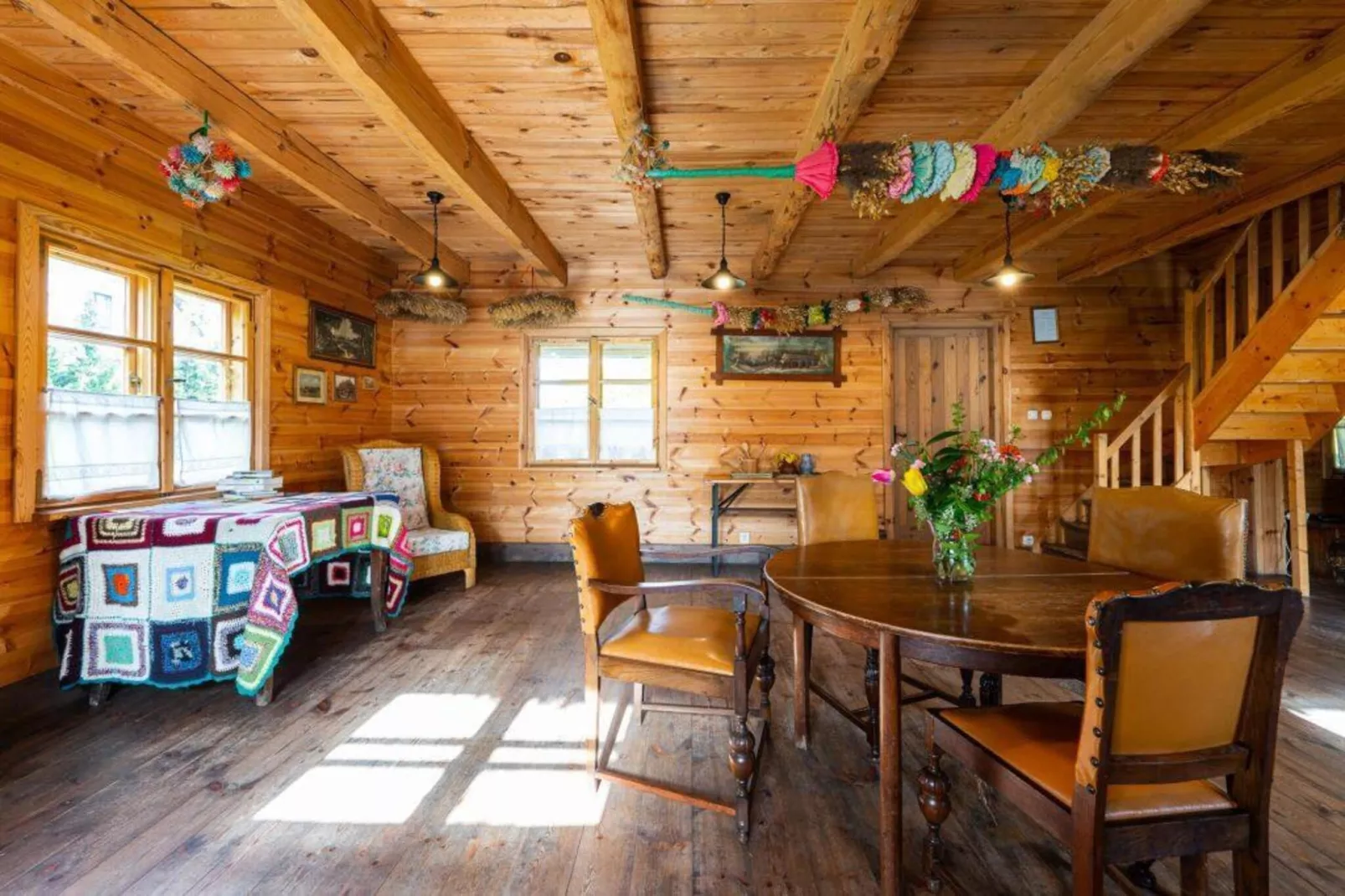 Dom przy drodze Skansen dla 8 osób Bełczna-Eetkamer