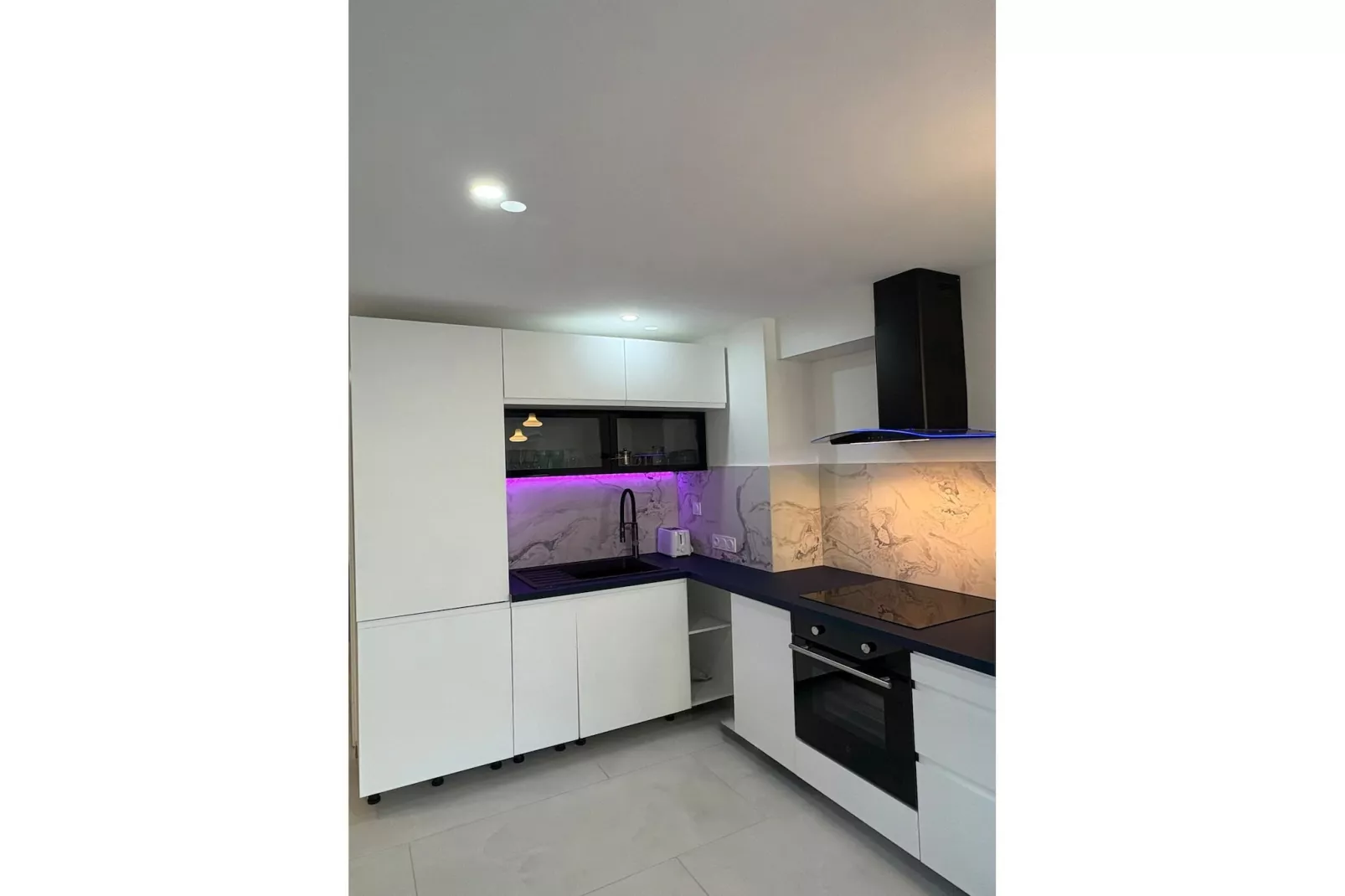 Suite Design Blue – Terrasse & Clim – Fréjus Plage-Keuken