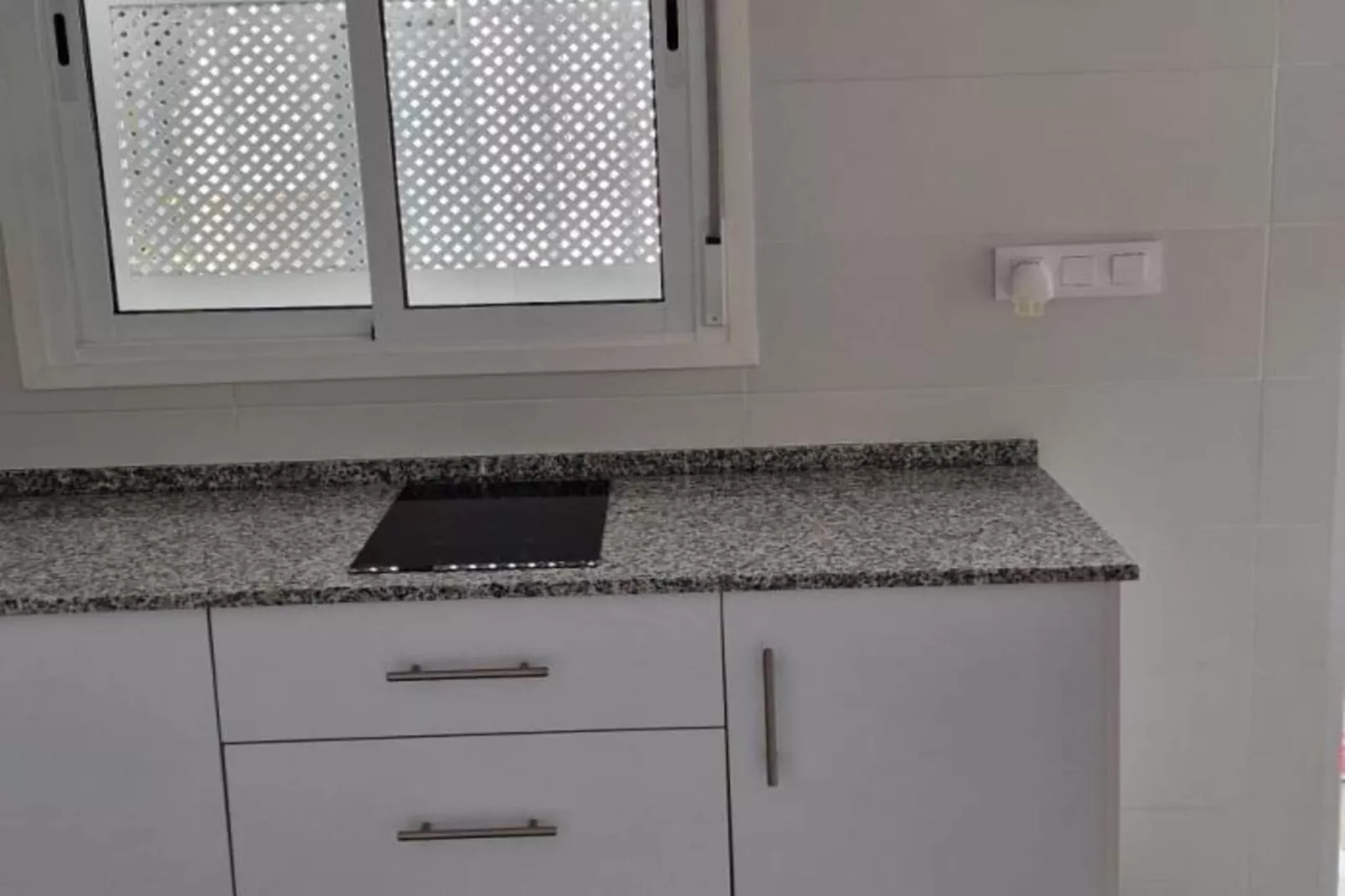 4946-+34692613337-Keuken