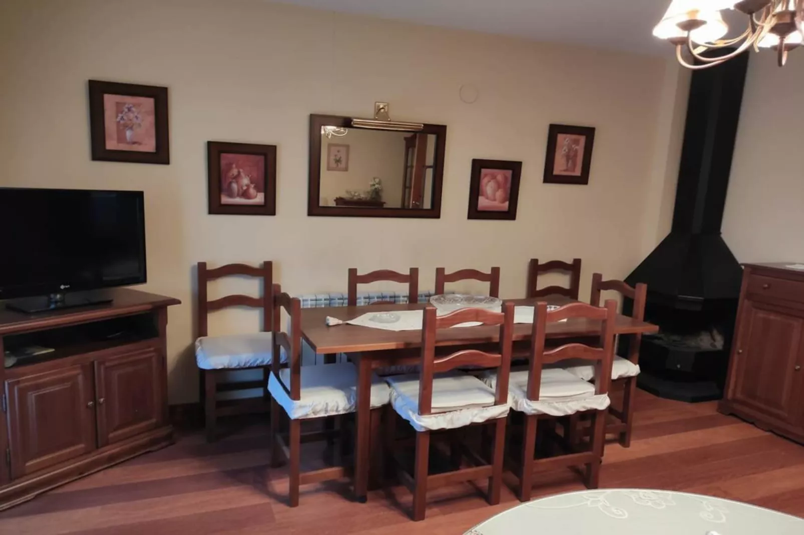 Casa los copos Paqui-Eetkamer