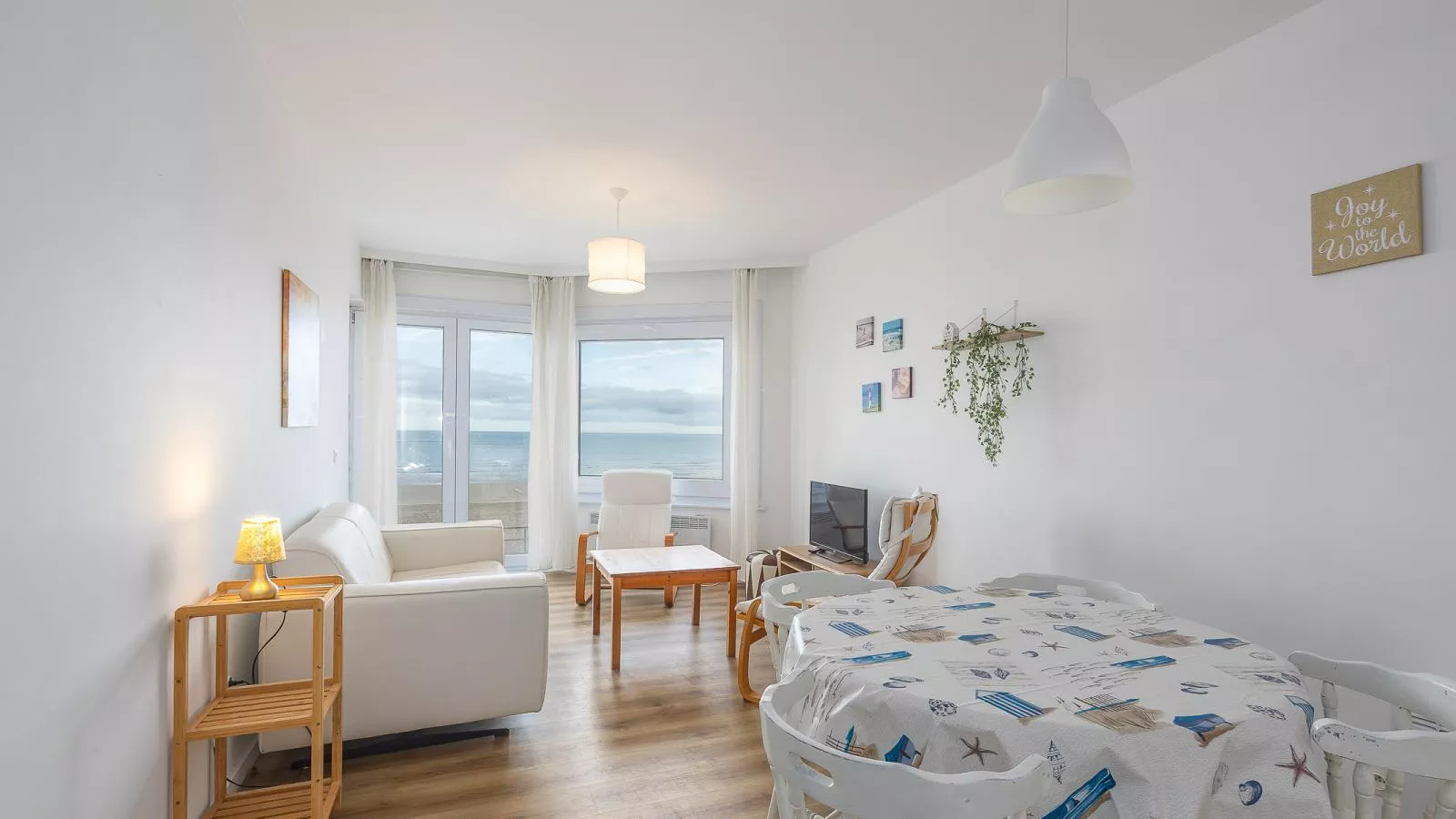 Castellamare - 0103-Woonkamer