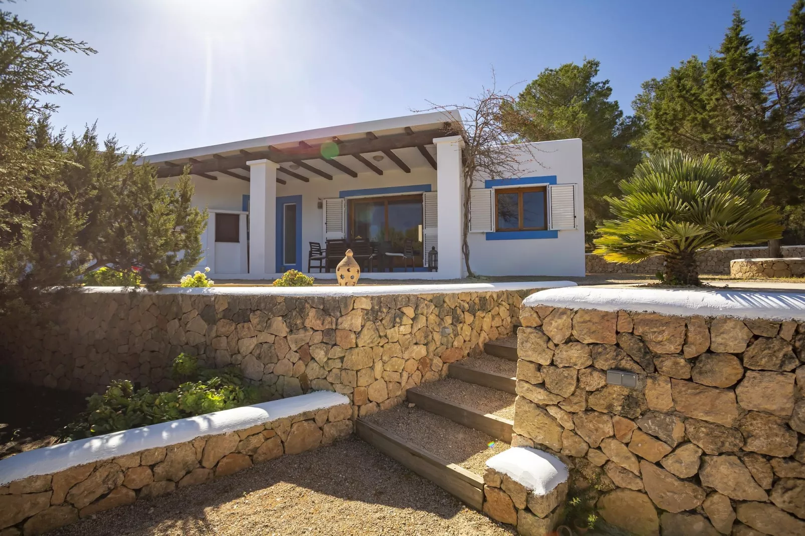 SES SAVINES - Buitenkant zomer