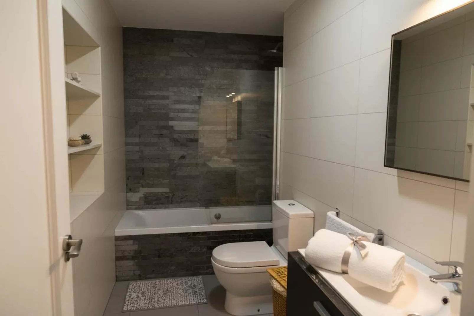 5027-+34667401974 1-Badkamer