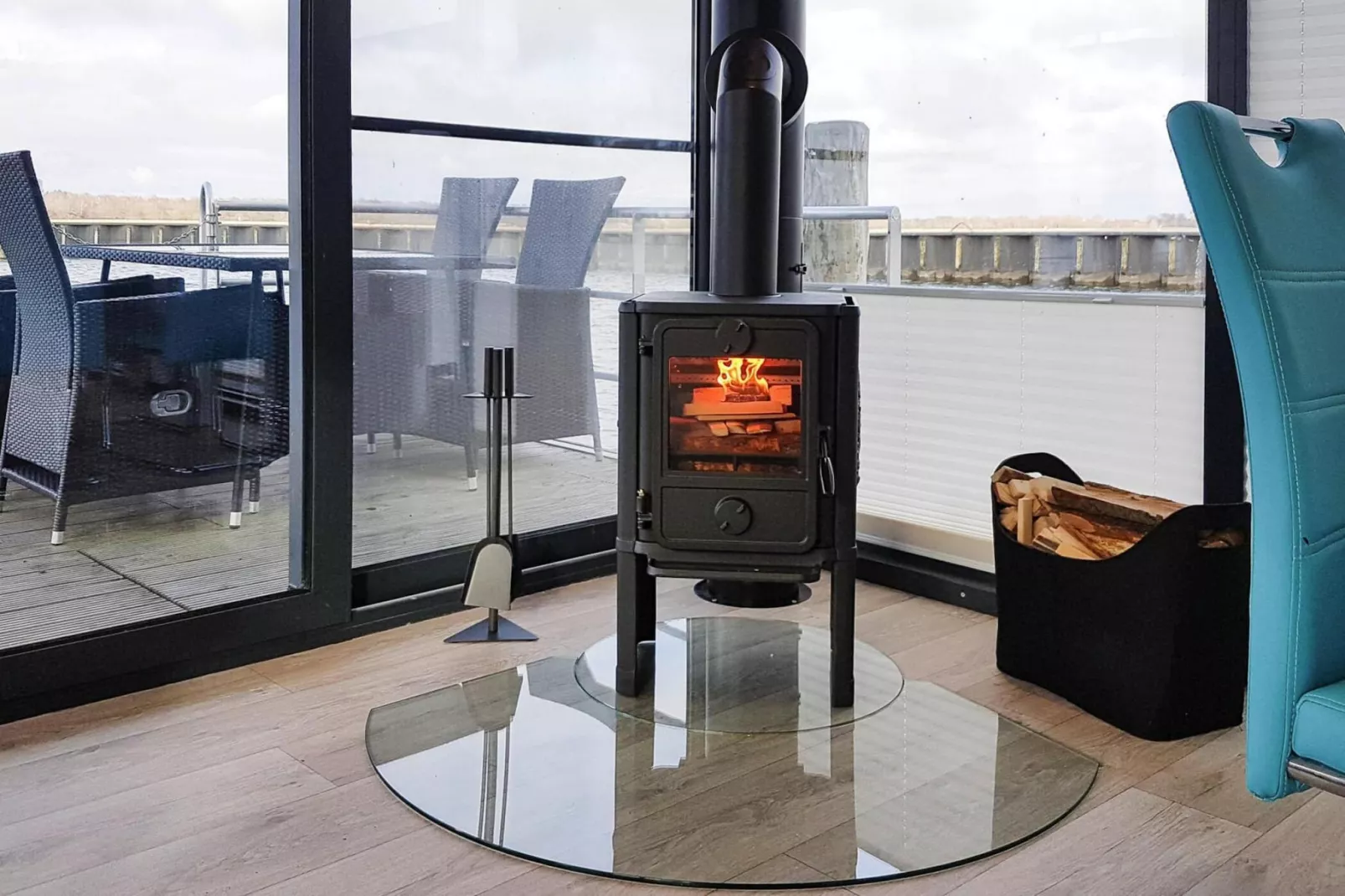 Houseboat Floating House "Leni", Ribnitz-Damgarten-Leni - Woonkamer