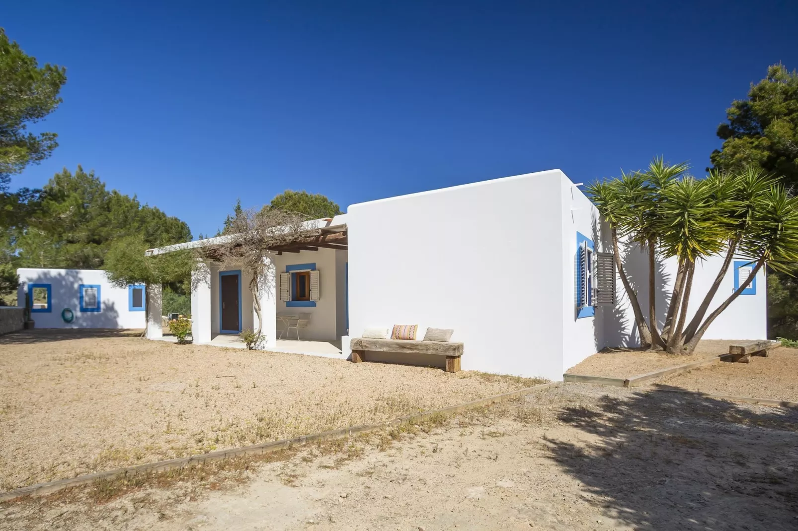 SES SAVINES - Buitenkant zomer