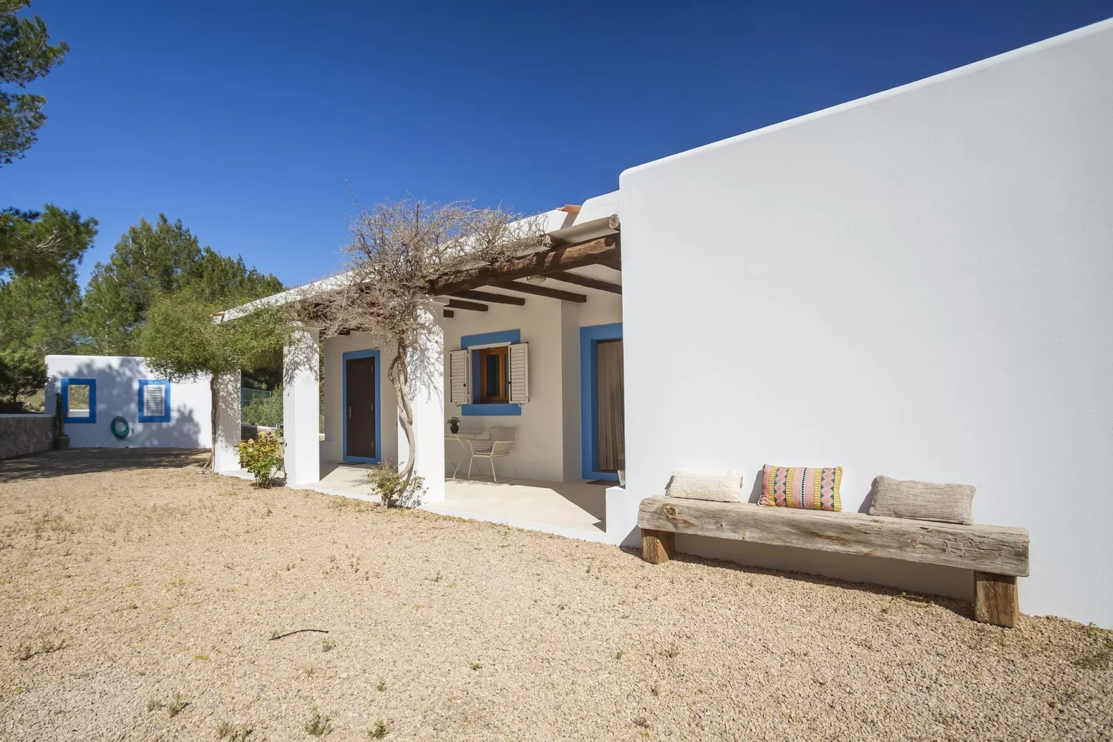 SES SAVINES - Buitenkant zomer