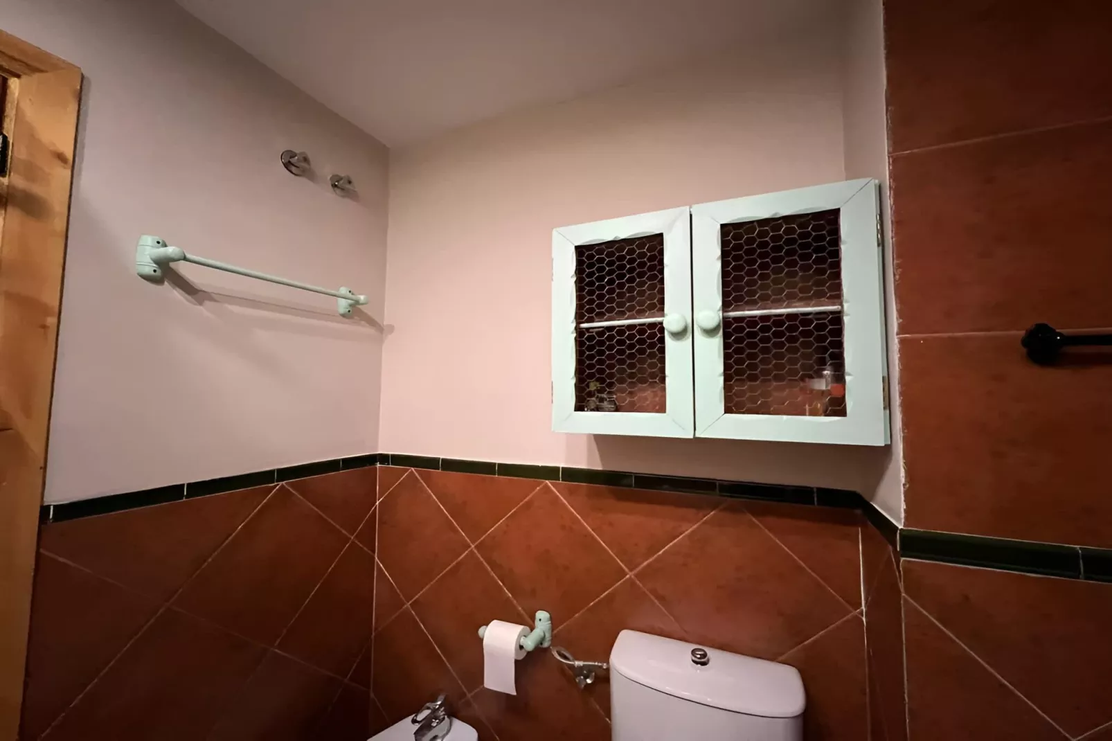 5026 -+34647934242-Badkamer