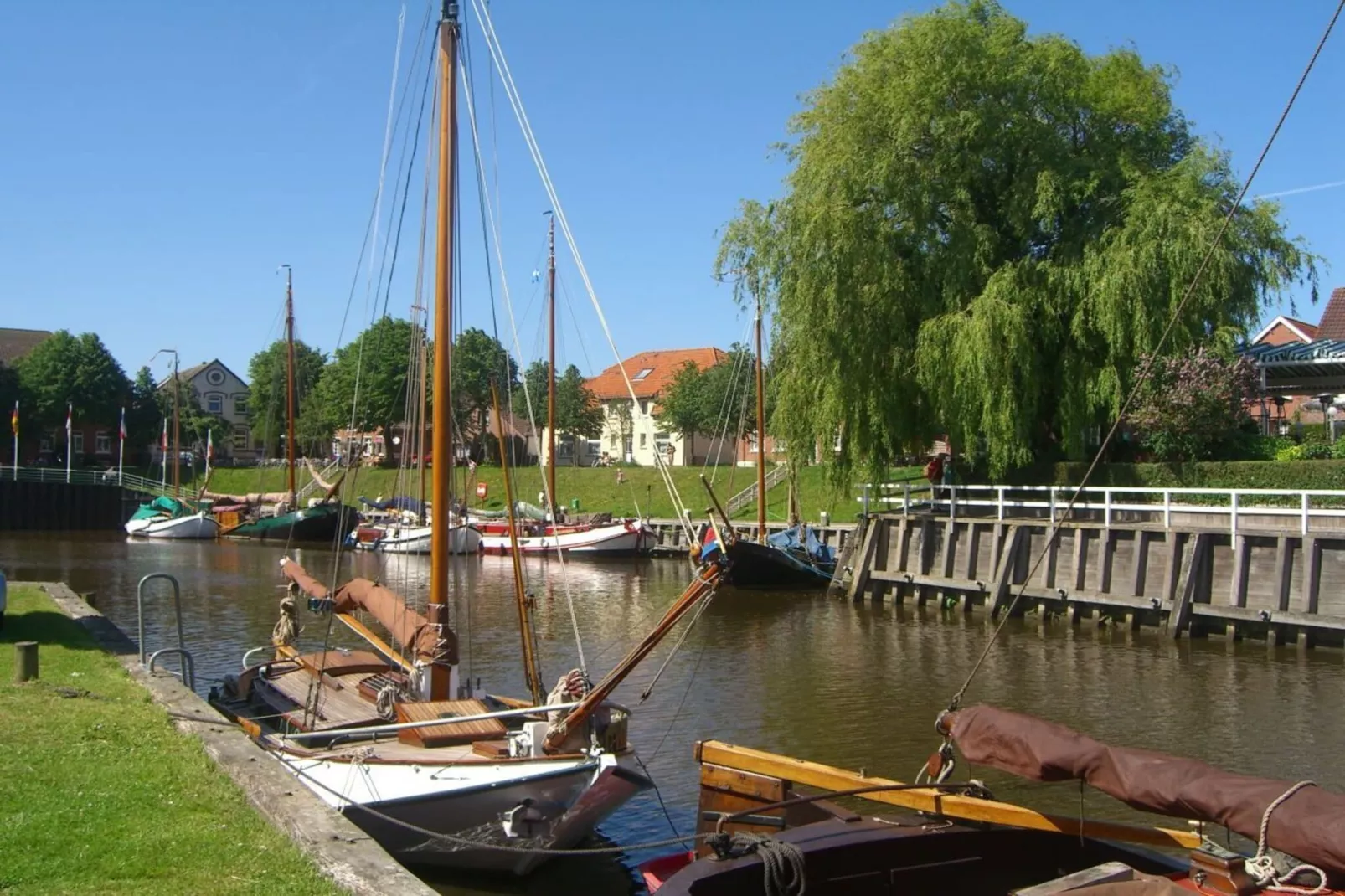 225495-Image-tags.water view