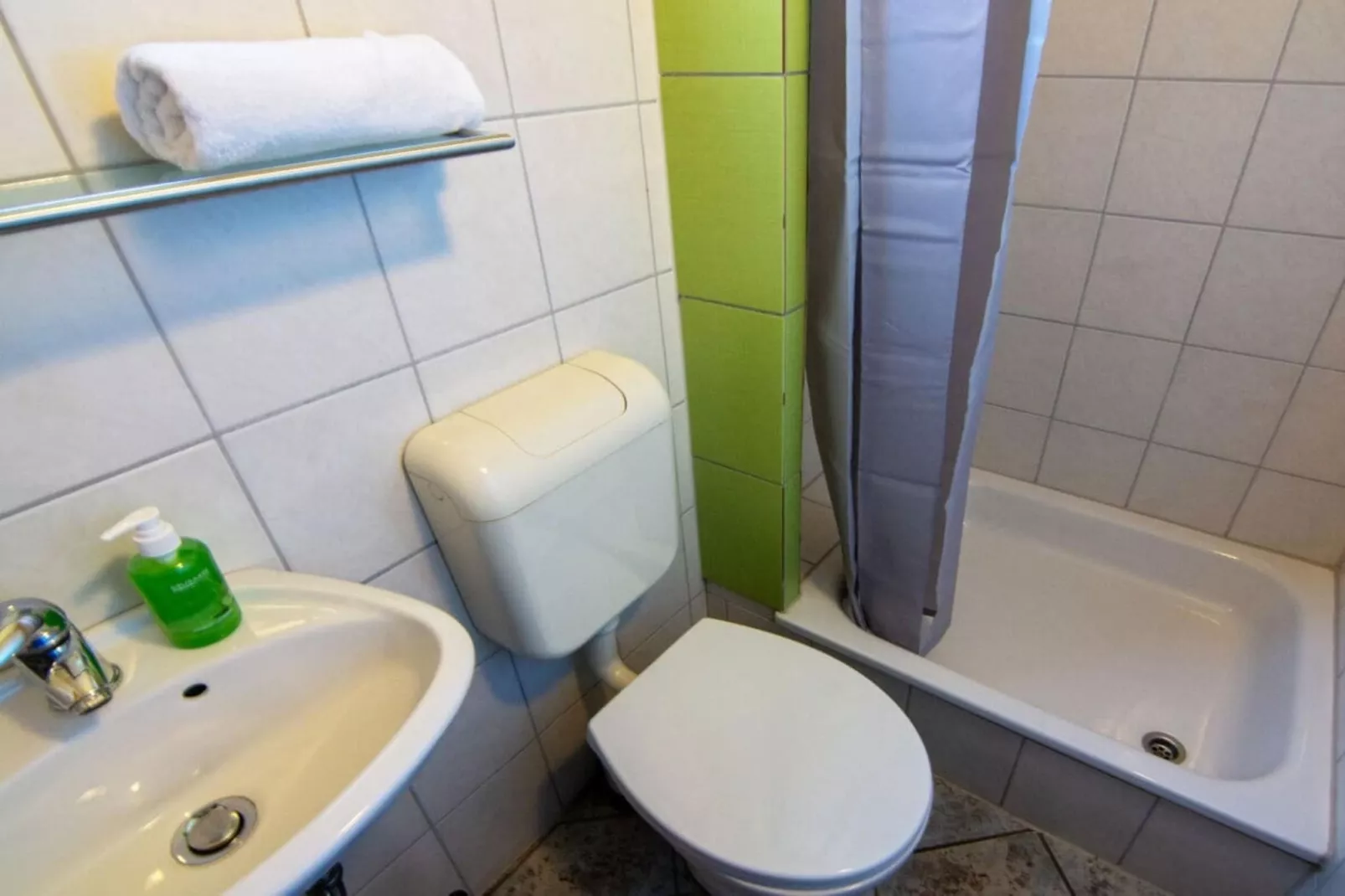 572248 - Badkamer