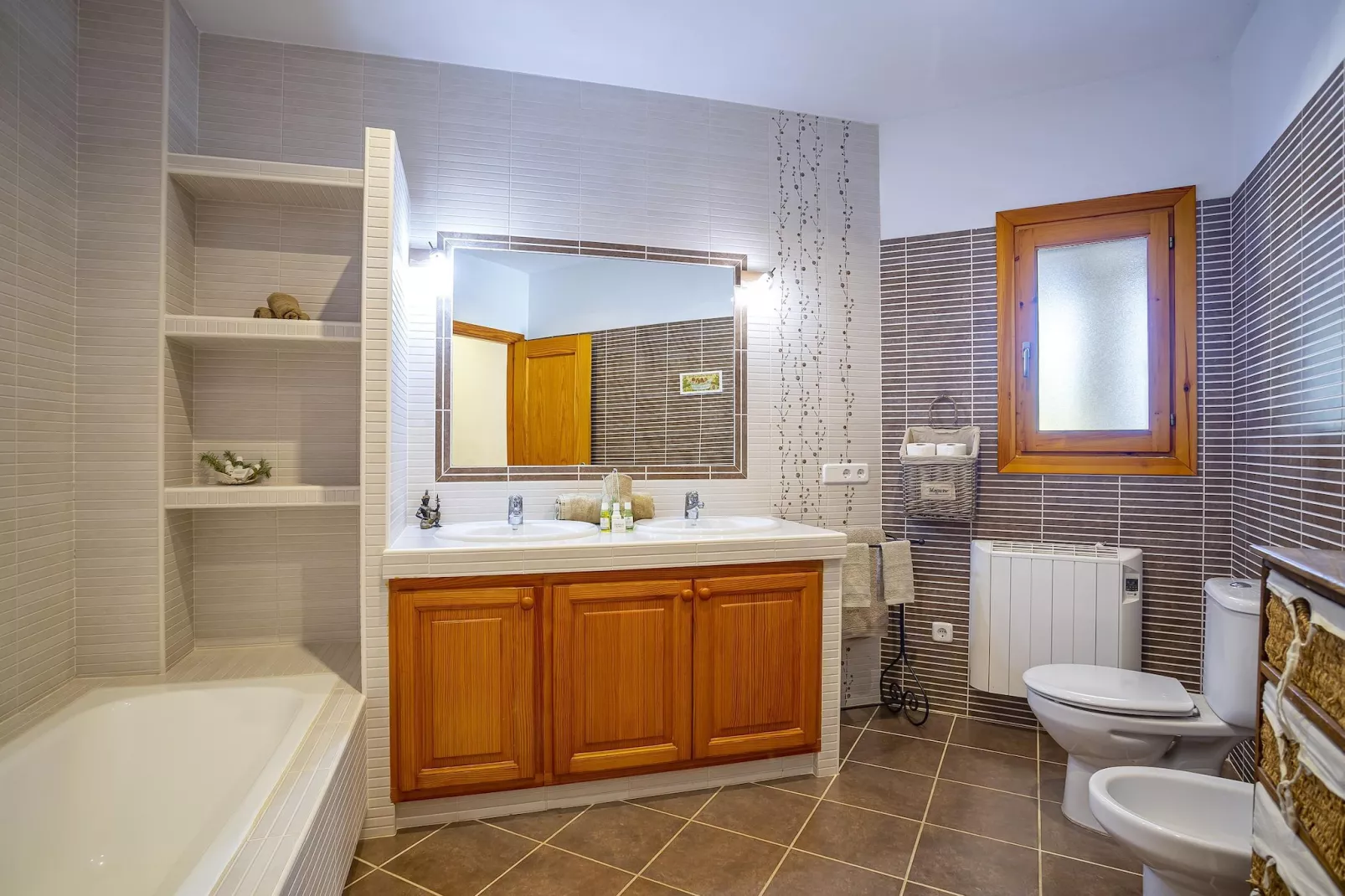 SES SAVINES - Badkamer