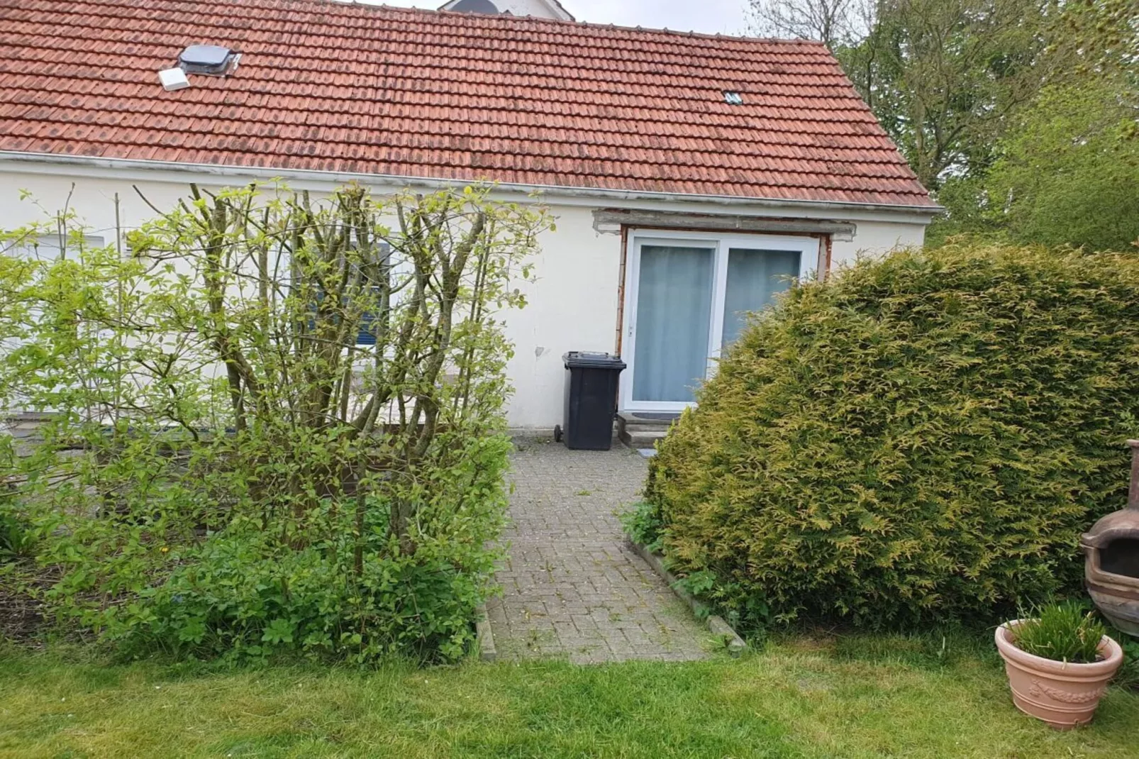 256072-Buitenkant zomer