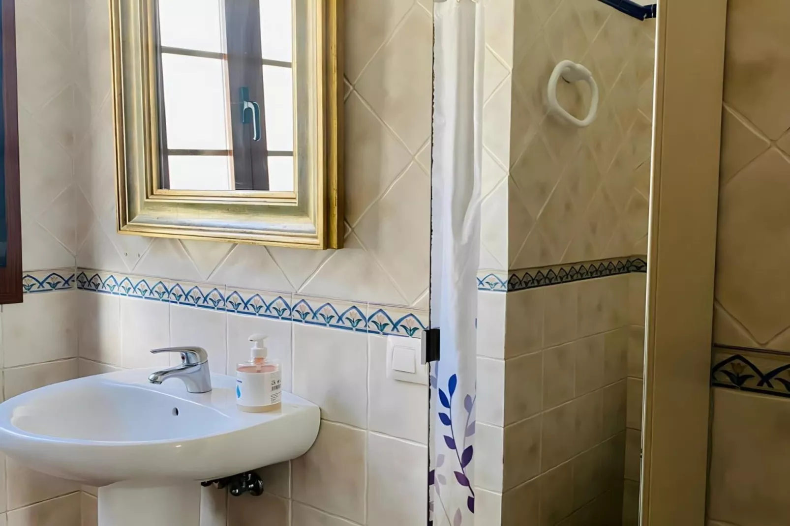 4682-+34618736920-Badkamer