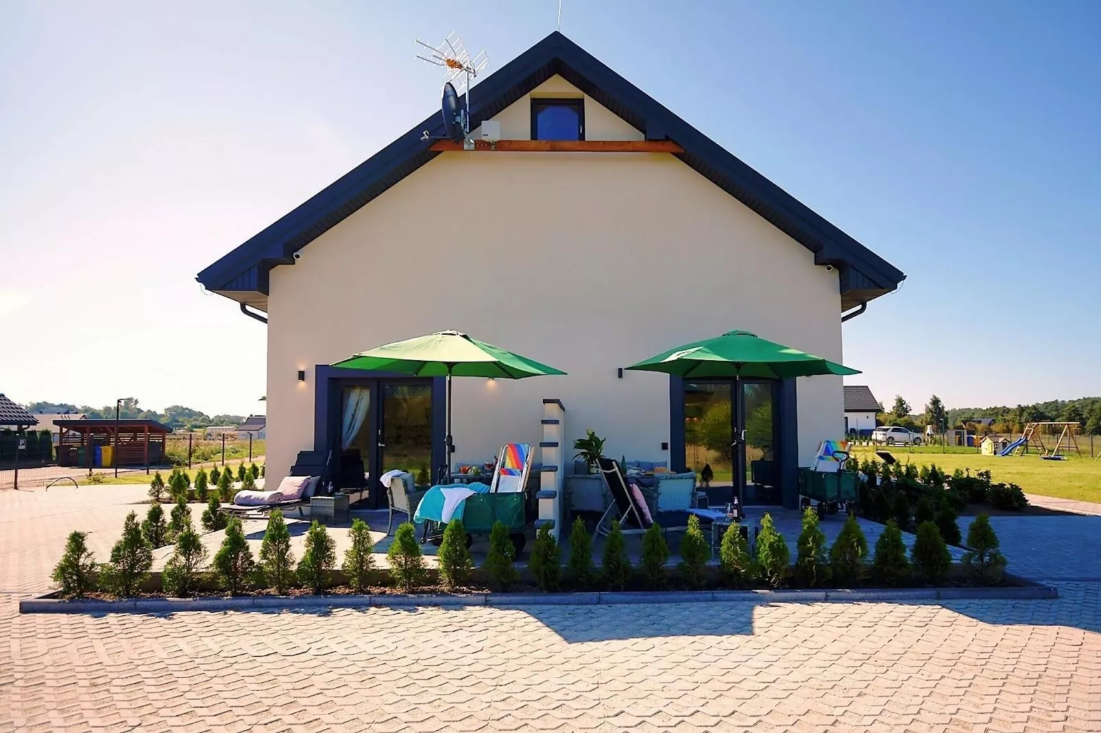 Apartament nr 9 Mielenko-Buitenkant zomer