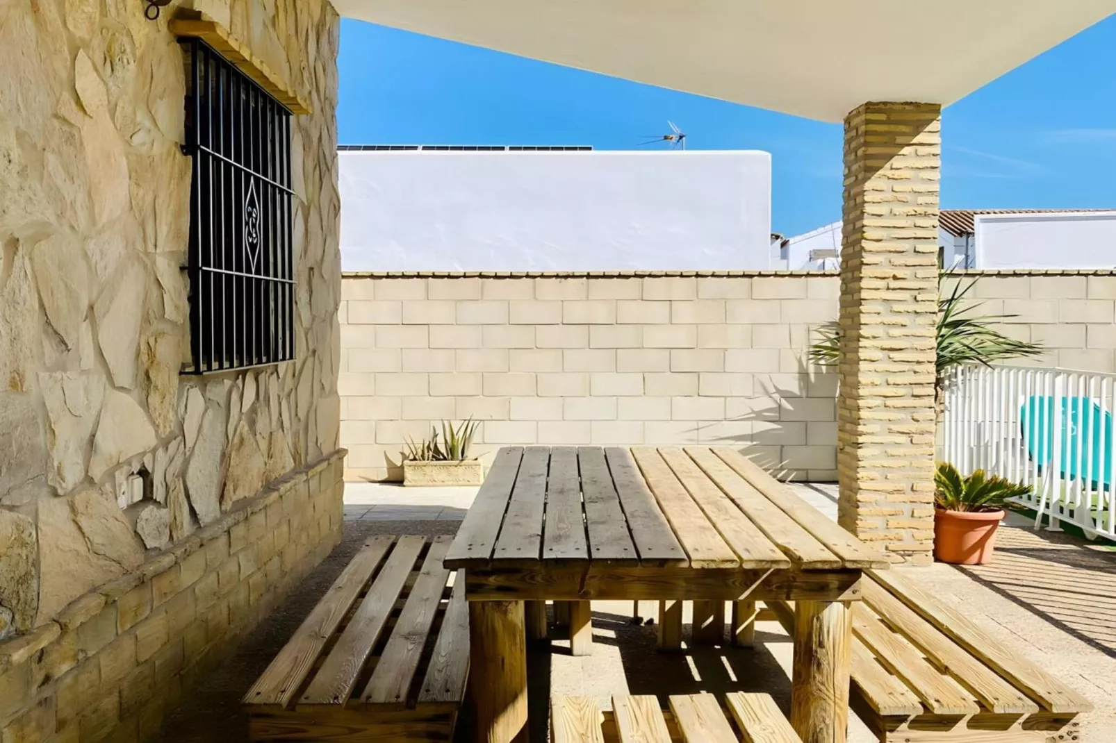 4682-+34618736920-Terrasbalkon