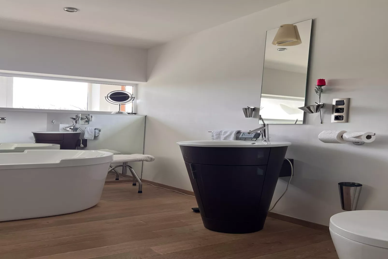 The Sweet Escape - Badkamer