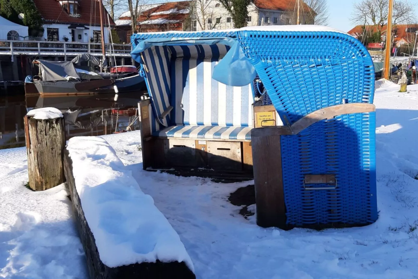 194300-Image-tags.water view