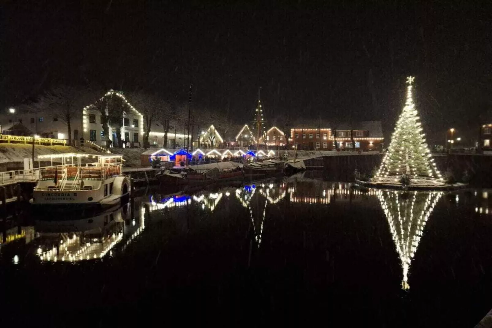 194300-Image-tags.water view