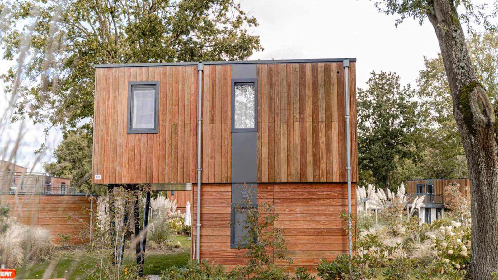 L Etage-Buitenkant zomer