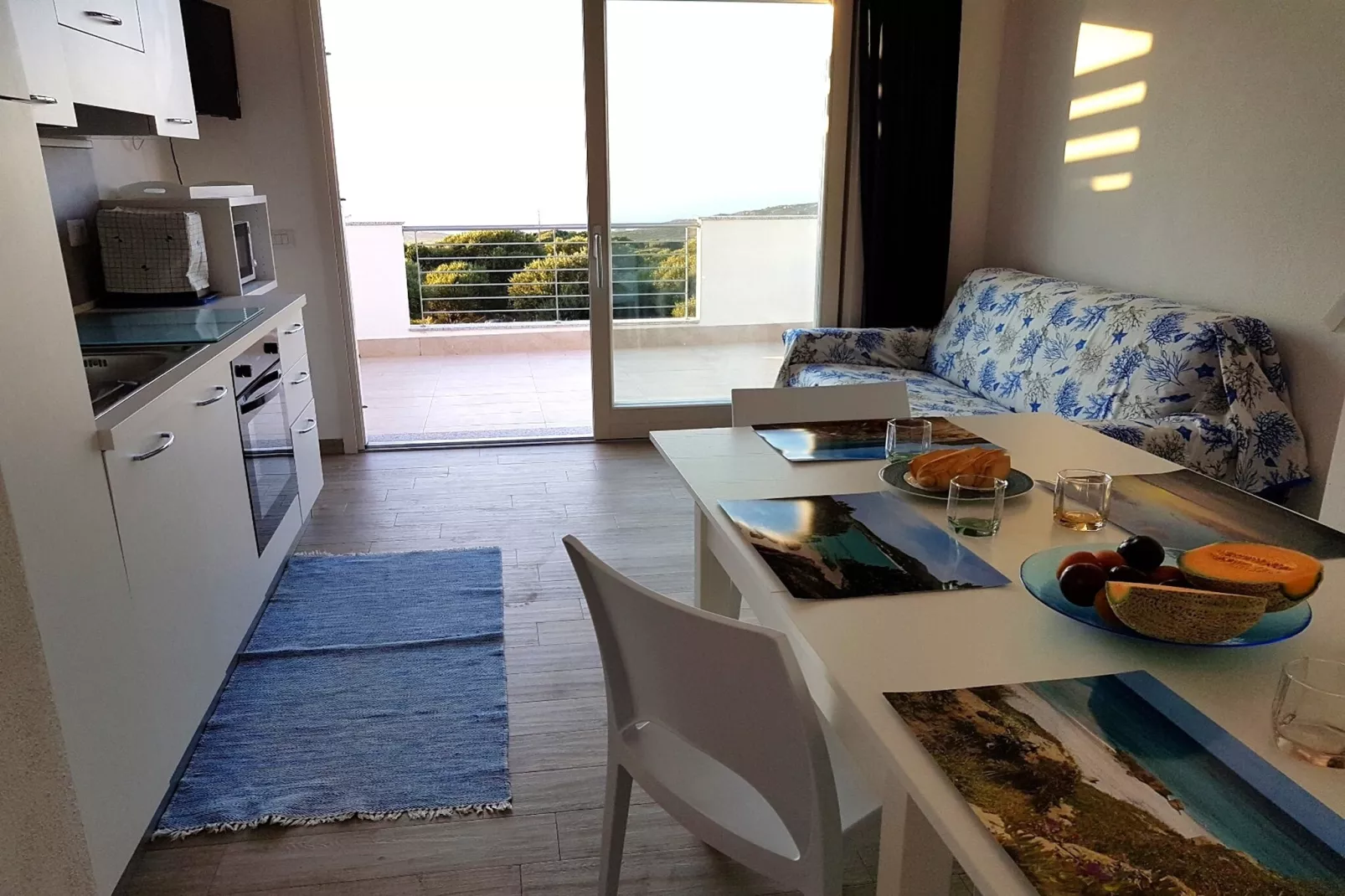 ISOLA ROSSA-Woonkamer