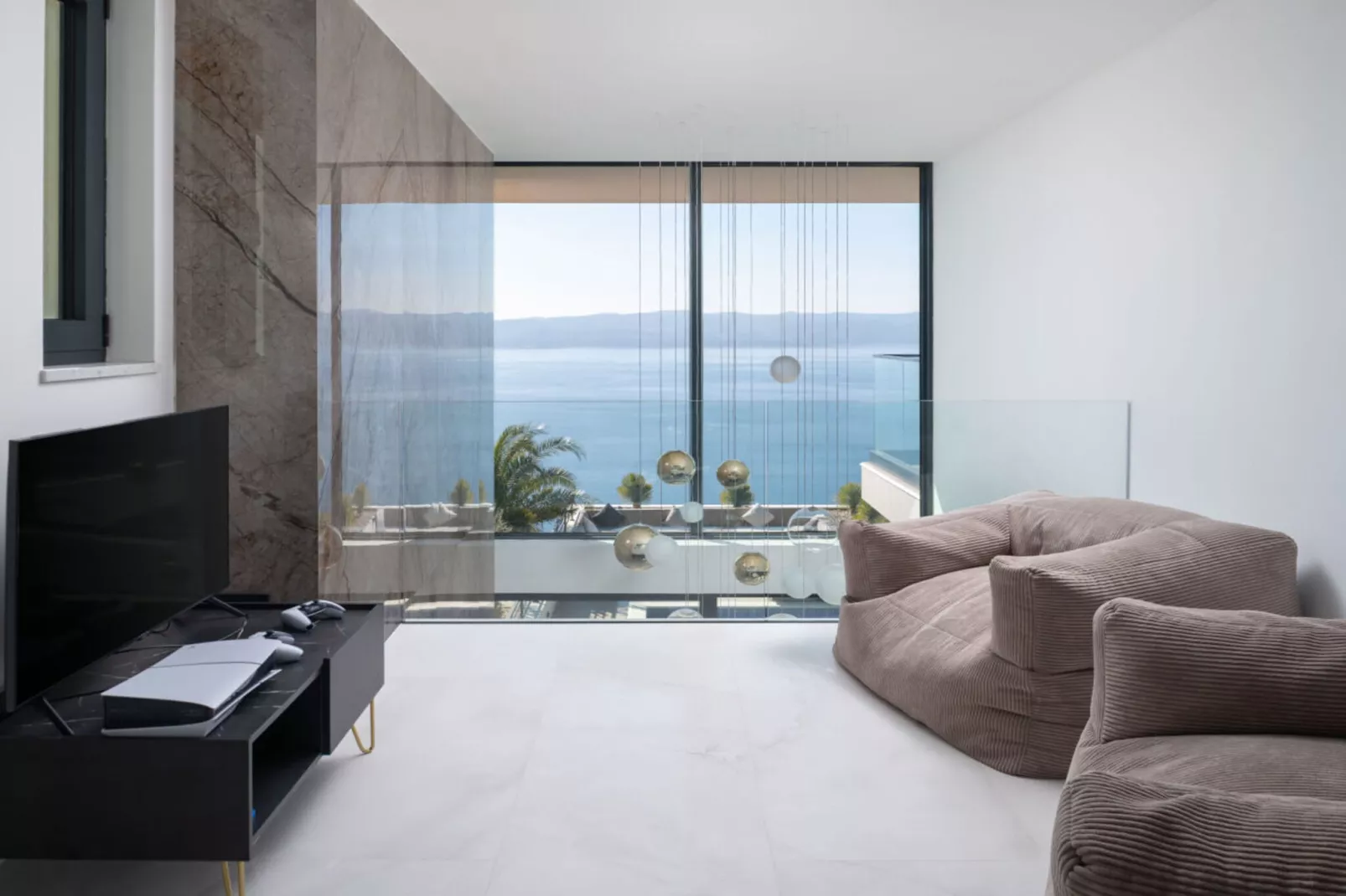 Luxury Villa Hedonia - Woonkamer