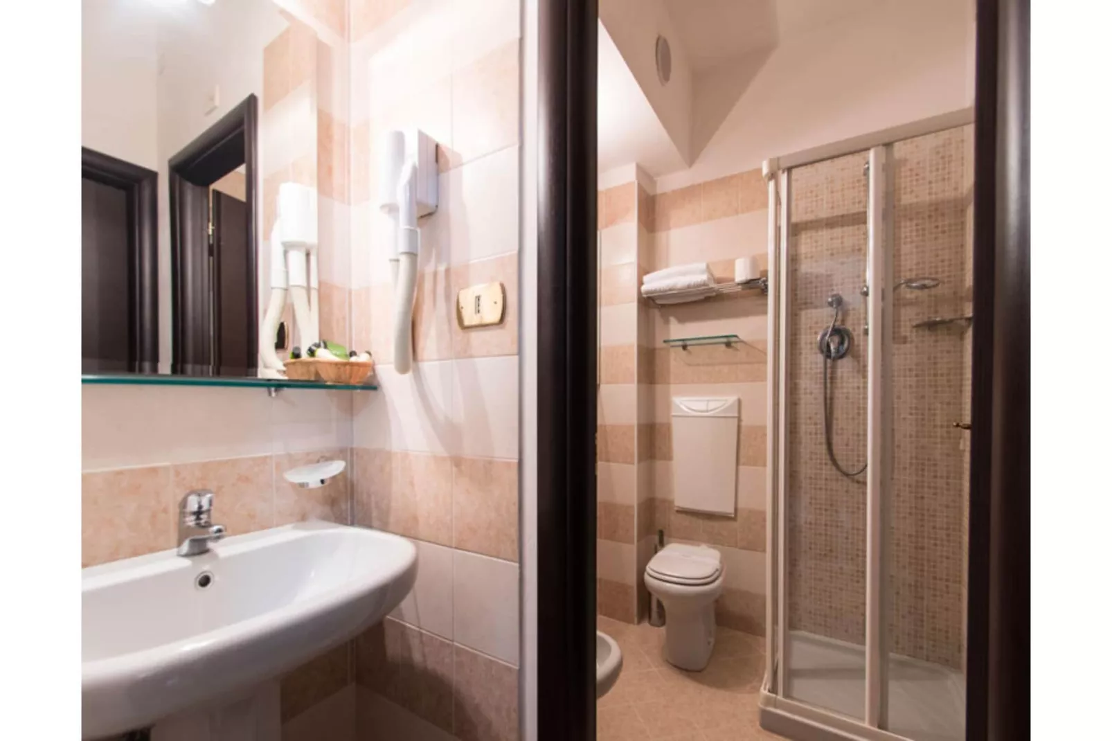 Residence Loano - TWO-ROOM APARTMENT 4 PAX BALCONY B4B - Badkamer