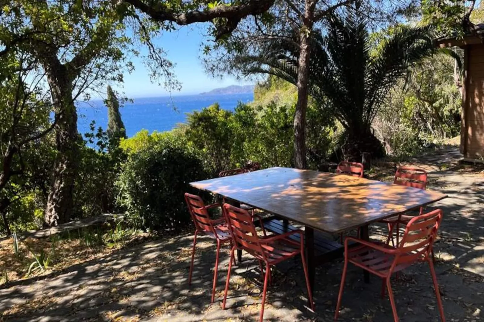 Résidence Un Jardin Au Bord De La M&eacute;diterran&eacute;e