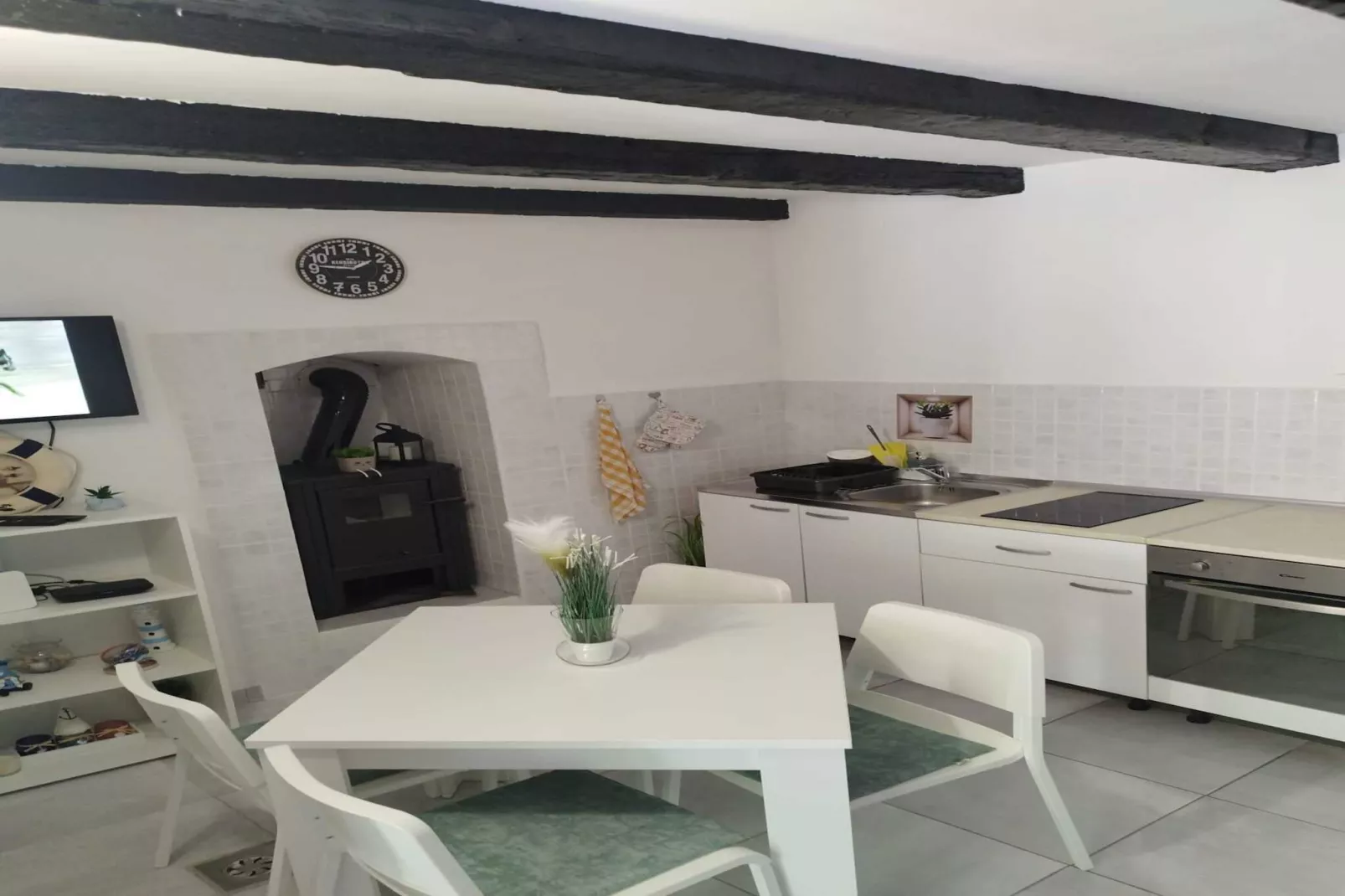 Two Bedroom Apartment Leo Povile - Keuken
