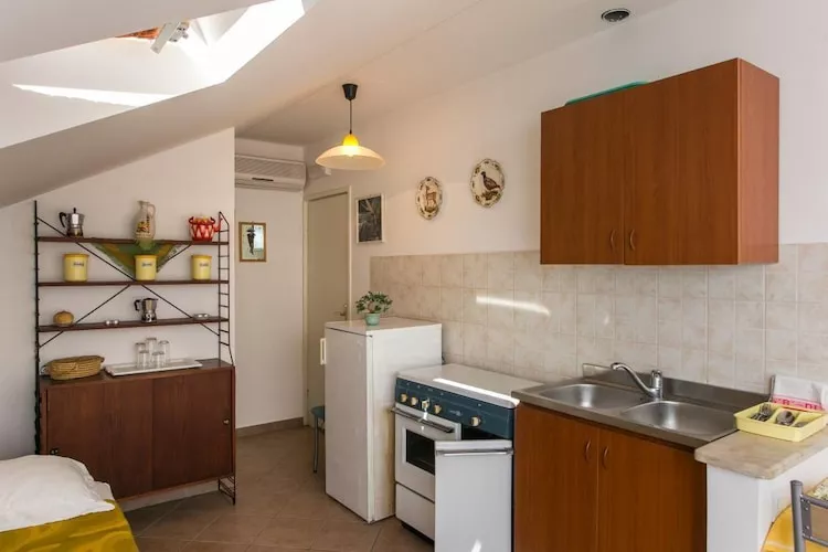 Apartments Tramonto - Studio Apartment with Balcony and Sea View - Keuken